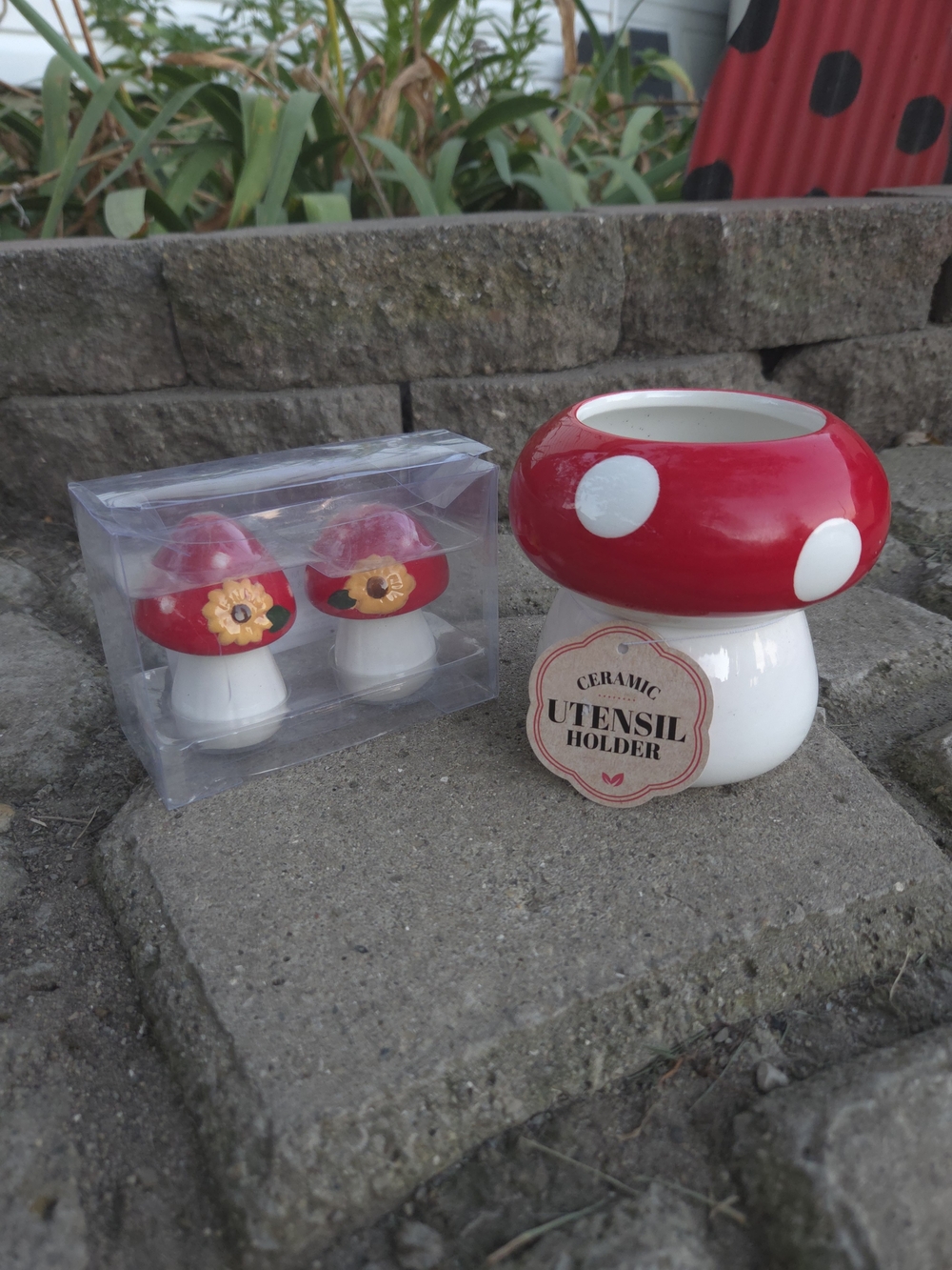 Ceramic Red Mushroom Utensil Holder And Salt & Pepper Shaker